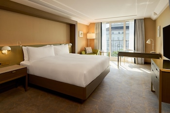 Executive Room, 1 King Bed (Plaza)