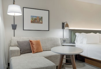 Standard Room, 1 King Bed