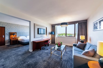 Junior Suite, 1 King Bed
