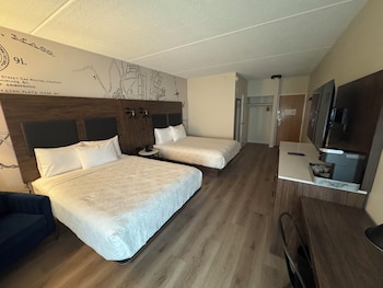 Deluxe Room, 2 Queen Beds