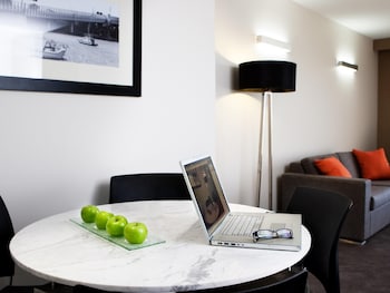 Deluxe Suite, 1 King Bed