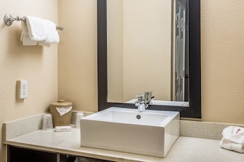 Superior Room, 1 King Bed, Accessible, Non Smoking (Roll-In Shower)