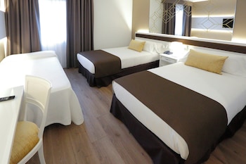 Double Room (+ Extra bed - 2 Adults and 1 child)