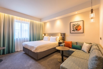 Premium Room, 1 Queen Bed with Sofa bed