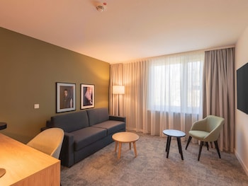 Junior Suite, 1 King Bed with Sofa bed