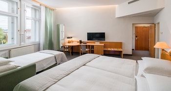 Superior Room, 1 Double Bed with Sofa bed, Bathtub (with Sofabed)