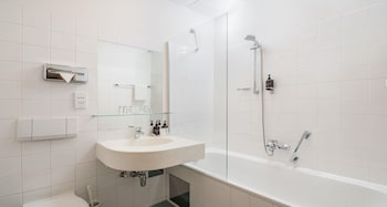 Superior Room, 1 Double Bed with Sofa bed, Bathtub (with Sofabed)