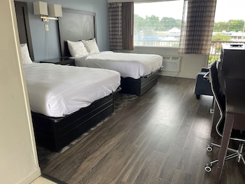 Deluxe Room, 2 Double Beds, Smoking, Refrigerator & Microwave