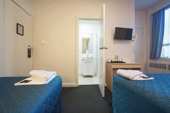 Ensuite Twin Room