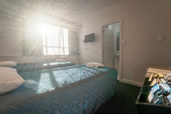 Ensuite Twin Room