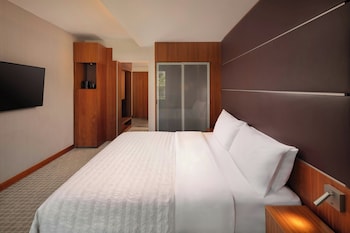 Deluxe Room, 1 King Bed