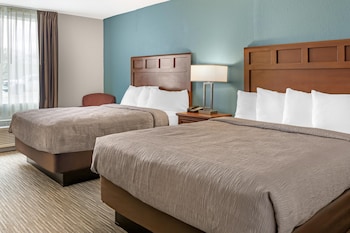 Suite, 2 Queen Beds, Hearing Accessible