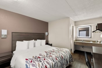 Standard Room, 1 King Bed (Smoke Free)
