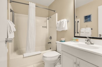 Deluxe Room, 2 Queen Beds
