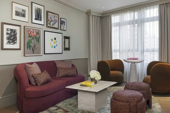 Parlour Suite, 1 King (Previous Royal Suite)