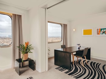 Executive Suite, 1 Queen Bed