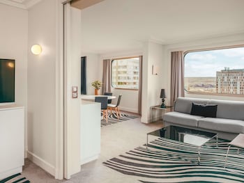 Executive Suite, 1 Queen Bed