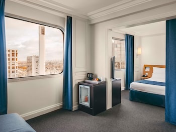 Junior Suite, 1 Double Bed with Sofa bed, City View