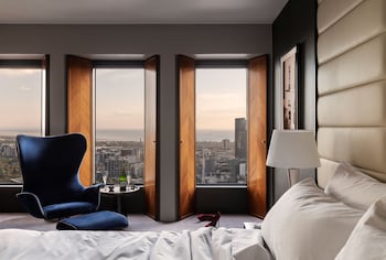 Superior Room, 1 King Bed, River View