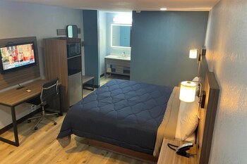 Standard Room, 1 King Bed, Smoking