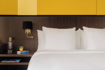 Comfort Room, 1 Double Bed, Balcony