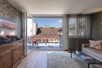Junior Suite, 1 King Bed, Kitchen