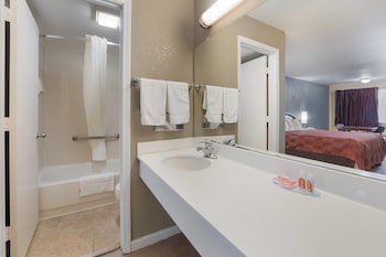 Standard Room, 1 King Bed, Smoking