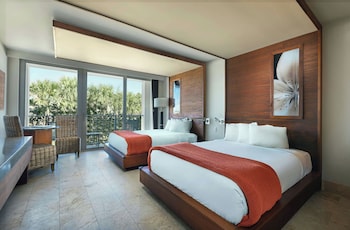 Room, 2 Double Beds (Modern)