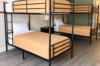 Room, Multiple Beds, Non Smoking