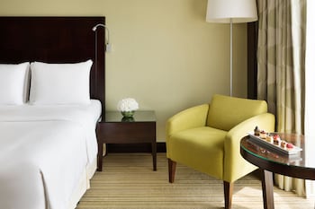 Classic Room, 1 Queen Bed, Smoking