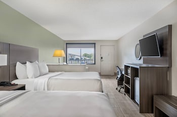 Suite, 2 Double Beds, Non Smoking