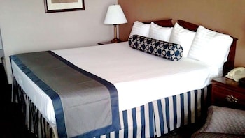 Standard Room, 1 King Bed, Smoking