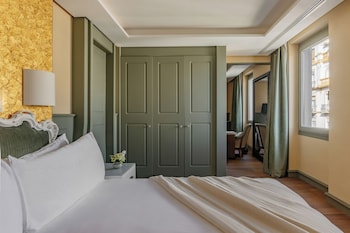 One Bedroom Suite Red Level