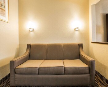 Suite, 1 King Bed, Non Smoking