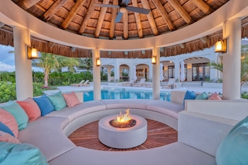 Kisiwa House (located off-property)