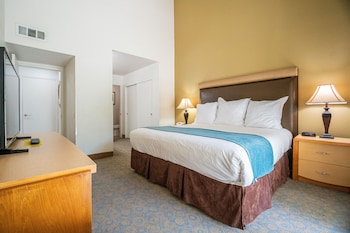 2 Bedrooms, Full Kitchen