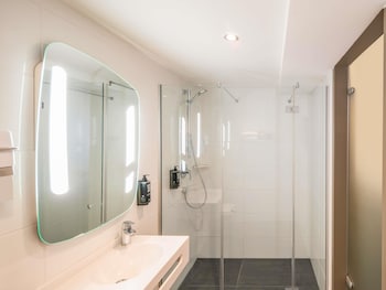 Standard Room, 2 Twin Beds, Courtyard Area
