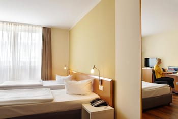 Business Room, 2 Twin Beds (Quiet Location)