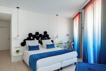Family Superior, 2 Rooms - Complimentary soft minibar, courtesy tray, digital press, fitness, sauna