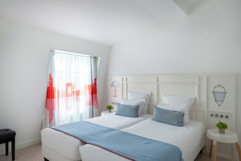 Family Room, 2 Rooms - Complimentary soft minibar, courtesy tray, digital press, fitness, sauna