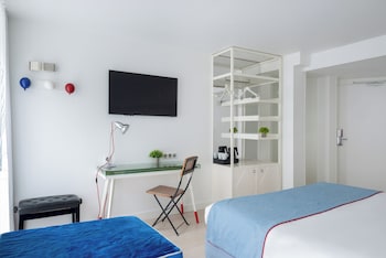 Privilege Room - Complimentary soft minibar, courtesy tray, digital press, fitness, sauna