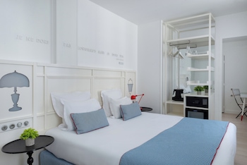 Triple Room - Complimentary soft minibar, courtesy tray, digital press, fitness, sauna