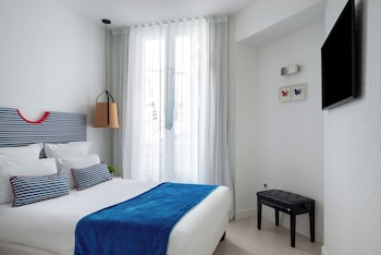 Single Room - Complimentary soft minibar, courtesy tray, digital press, fitness, sauna