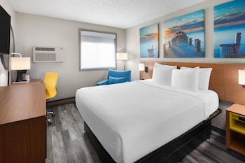 Room, 1 Queen Bed, Non Smoking (Economy)