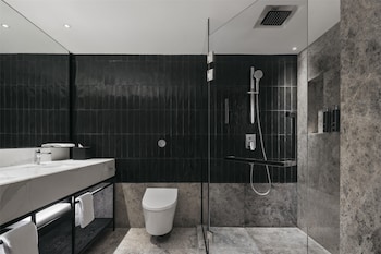 King Deluxe High Floor City View Room