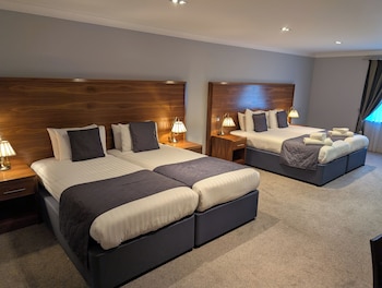 Family room with 2 double or twin beds