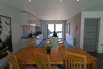 Deluxe Penthouse with 3 double or twin bedrooms