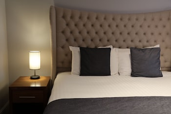 Deluxe room with 1 double or twin bed and 1 sofa bed