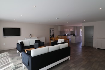 Deluxe Penthouse with 3 double or twin bedrooms