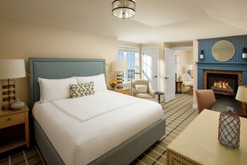 Suite, 1 King Bed, Ocean View (Master)